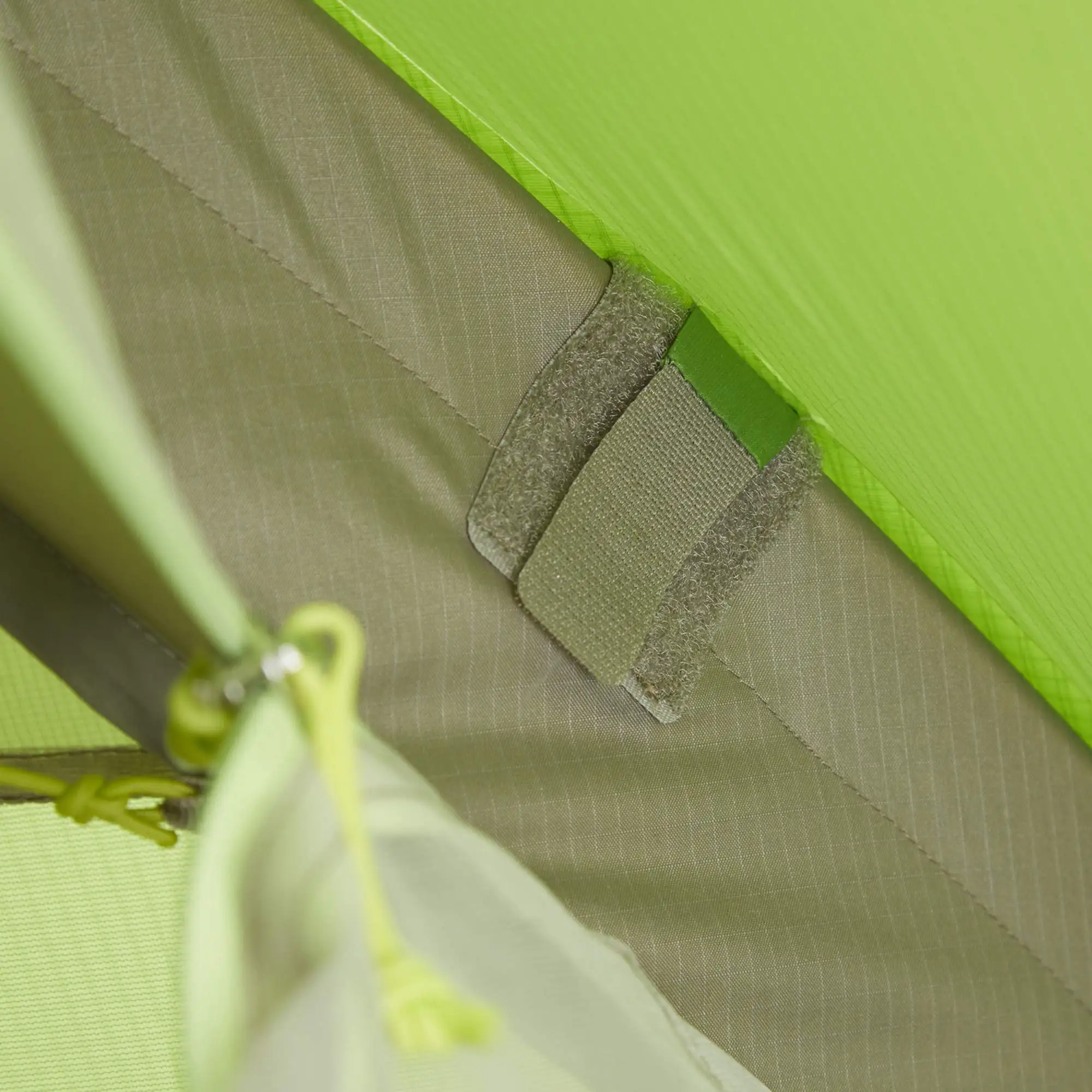 VAUDE SPACE SEAMLESS 2-3P - Kuppelzelt | Leichtes & wetterfestes Zelt für 2-3 Personen 12 VAUDE SPACE SEAMLESS 2-3P - Kuppelzelt | Leichtes & wetterfestes Zelt für 2-3 Personen – Bild 10