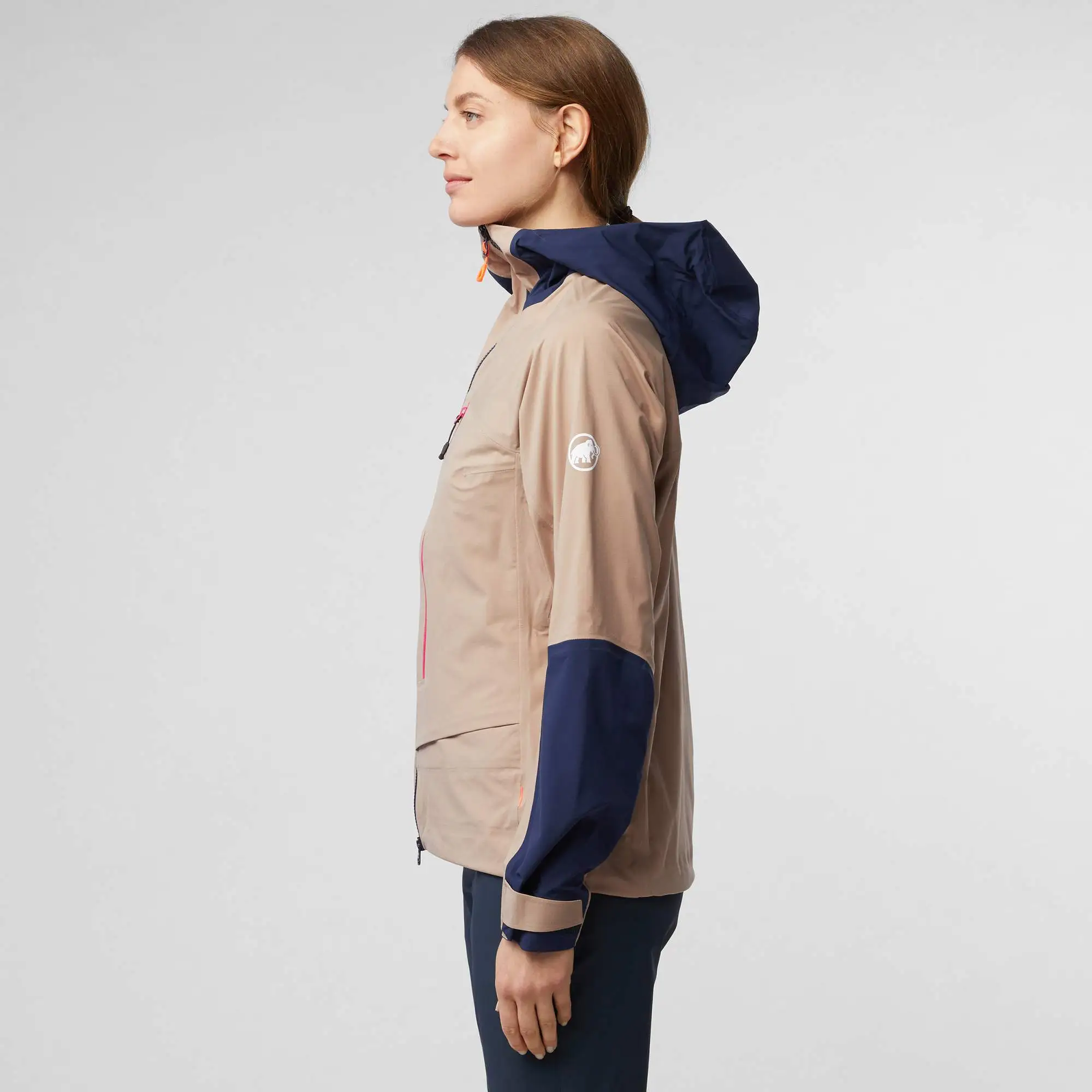 Mammut Aenergy Air HS Hooded Jacket Damen - Leichte Hardshelljacke für Skifahren & Outdoor 12 Mammut Aenergy Air HS Hooded Jacket Damen - Leichte Hardshelljacke für Skifahren & Outdoor – Bild 10