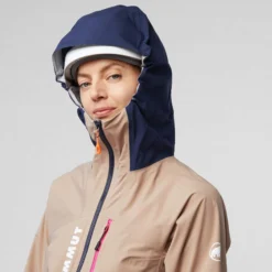 Mammut Aenergy Air HS Hooded Jacket Damen - Leichte Hardshelljacke für Skifahren & Outdoor 32 Mammut Aenergy Air HS Hooded Jacket Damen - Leichte Hardshelljacke für Skifahren & Outdoor -Angebote Bergsport Store 5637870715 n aenergy air hs hooded jacket women mammut 24