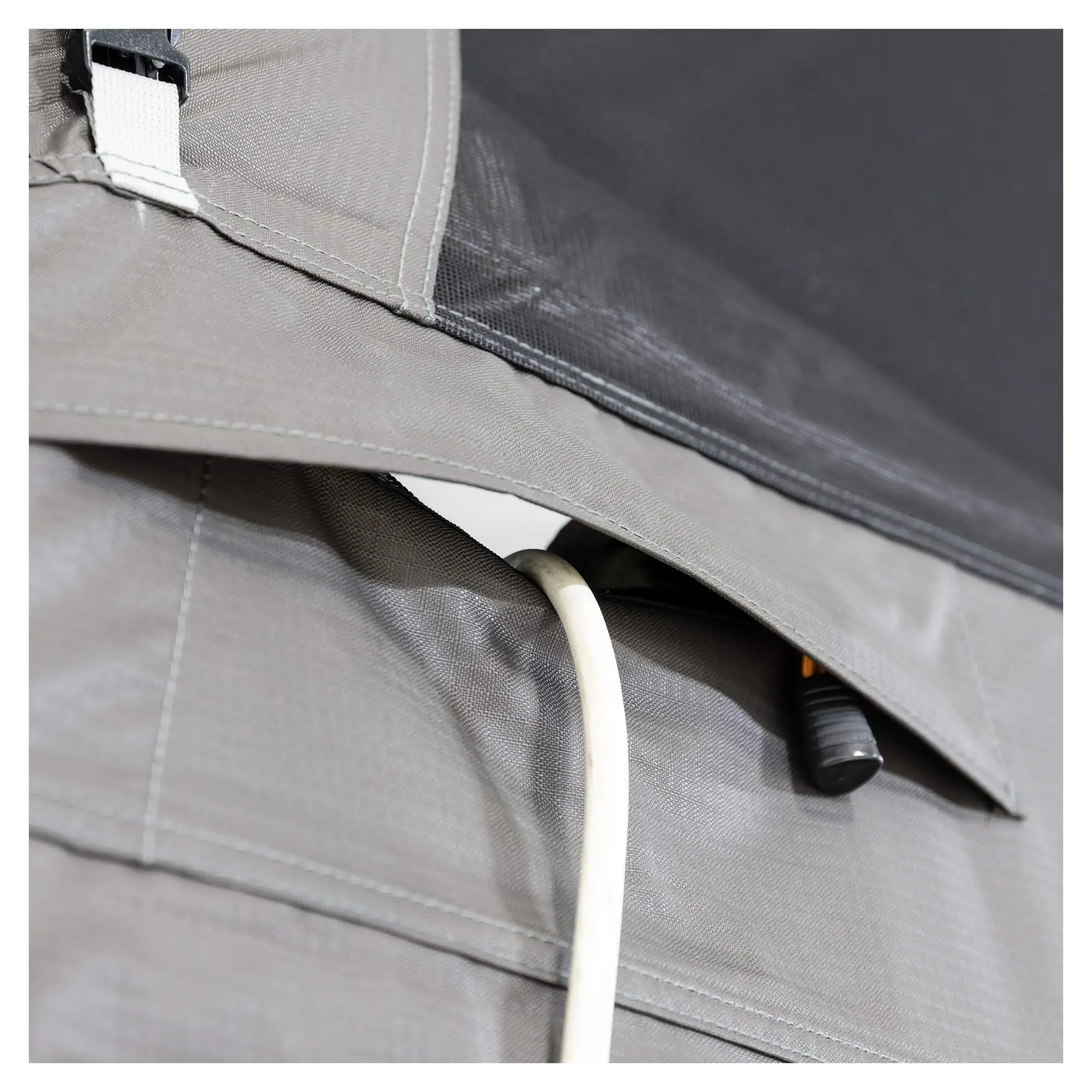 Dometic TRT 140 AIR Dachzelt | Leichtes, robustes Dachzelt für Camping und Abenteuer 8 Dometic TRT 140 AIR Dachzelt | Leichtes, robustes Dachzelt für Camping und Abenteuer – Bild 6