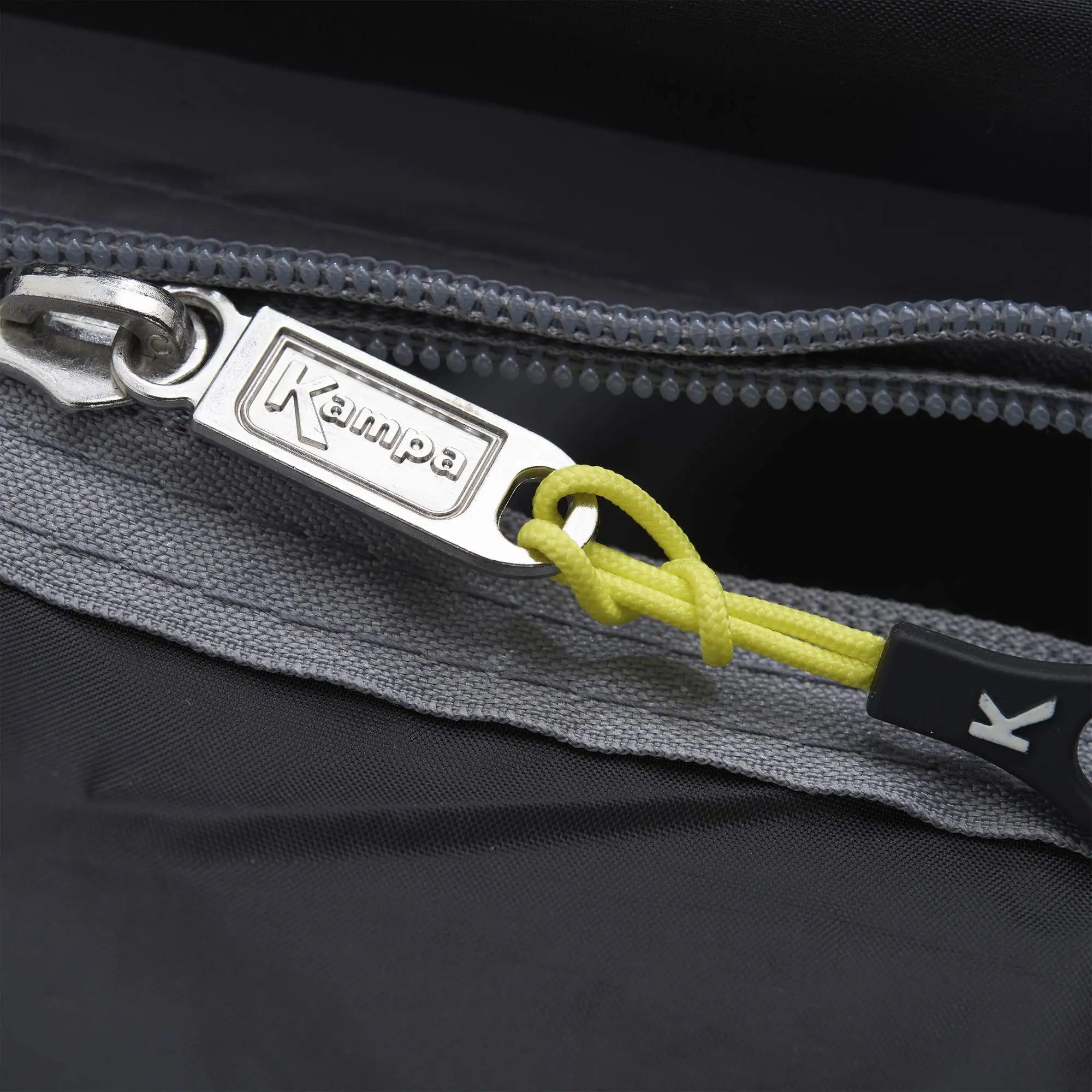 Dometic KAMPA CROSS AIR - Busvorzelt | Hochwertiges Dachzelt für Campingbusse 9 Dometic KAMPA CROSS AIR - Busvorzelt | Hochwertiges Dachzelt für Campingbusse – Bild 7