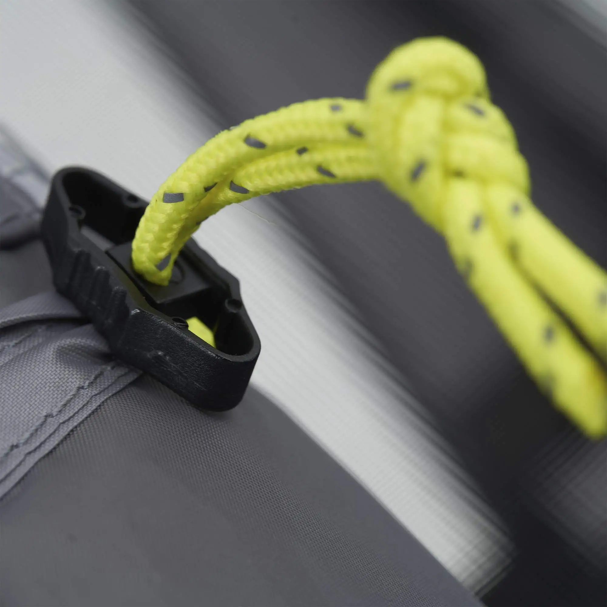 Dometic KAMPA CROSS AIR - Busvorzelt | Hochwertiges Dachzelt für Campingbusse 10 Dometic KAMPA CROSS AIR - Busvorzelt | Hochwertiges Dachzelt für Campingbusse – Bild 8