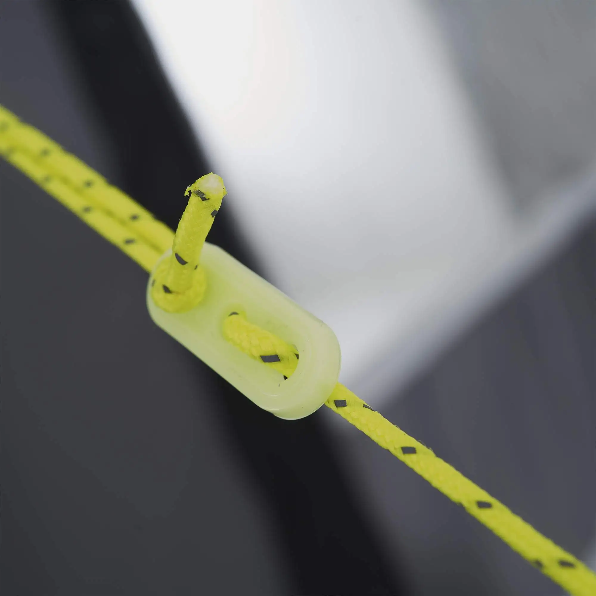 Dometic KAMPA CROSS AIR - Busvorzelt | Hochwertiges Dachzelt für Campingbusse 11 Dometic KAMPA CROSS AIR - Busvorzelt | Hochwertiges Dachzelt für Campingbusse – Bild 9