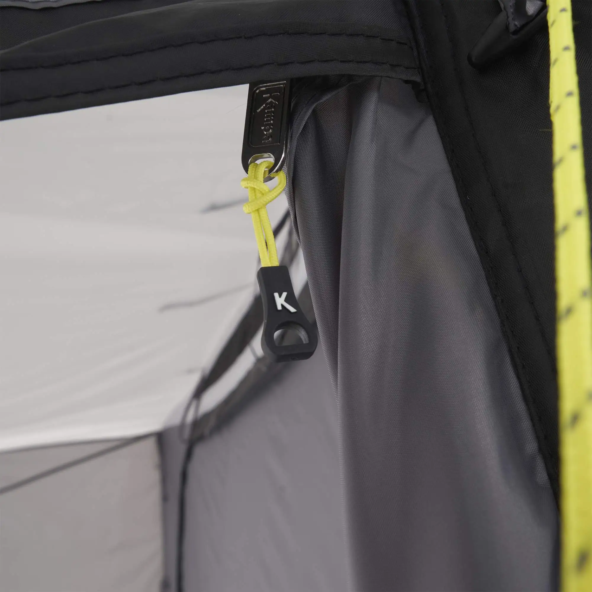 Dometic KAMPA CROSS AIR - Busvorzelt | Hochwertiges Dachzelt für Campingbusse 19 Dometic KAMPA CROSS AIR - Busvorzelt | Hochwertiges Dachzelt für Campingbusse – Bild 17